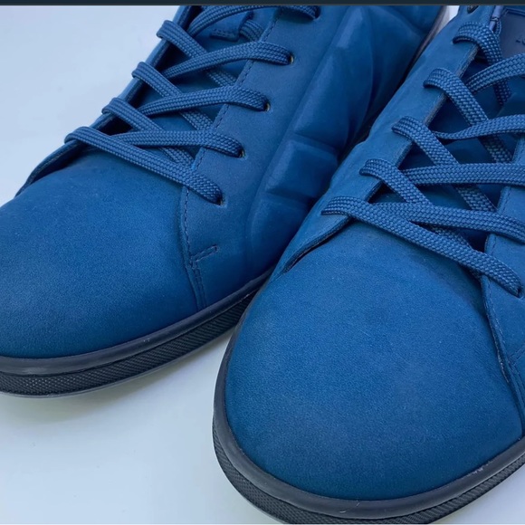 LOUIS VUITTON.  USED IN MINT CONDITION 🔥

FUSELAGE SNEAKER - Picture 10 of 16